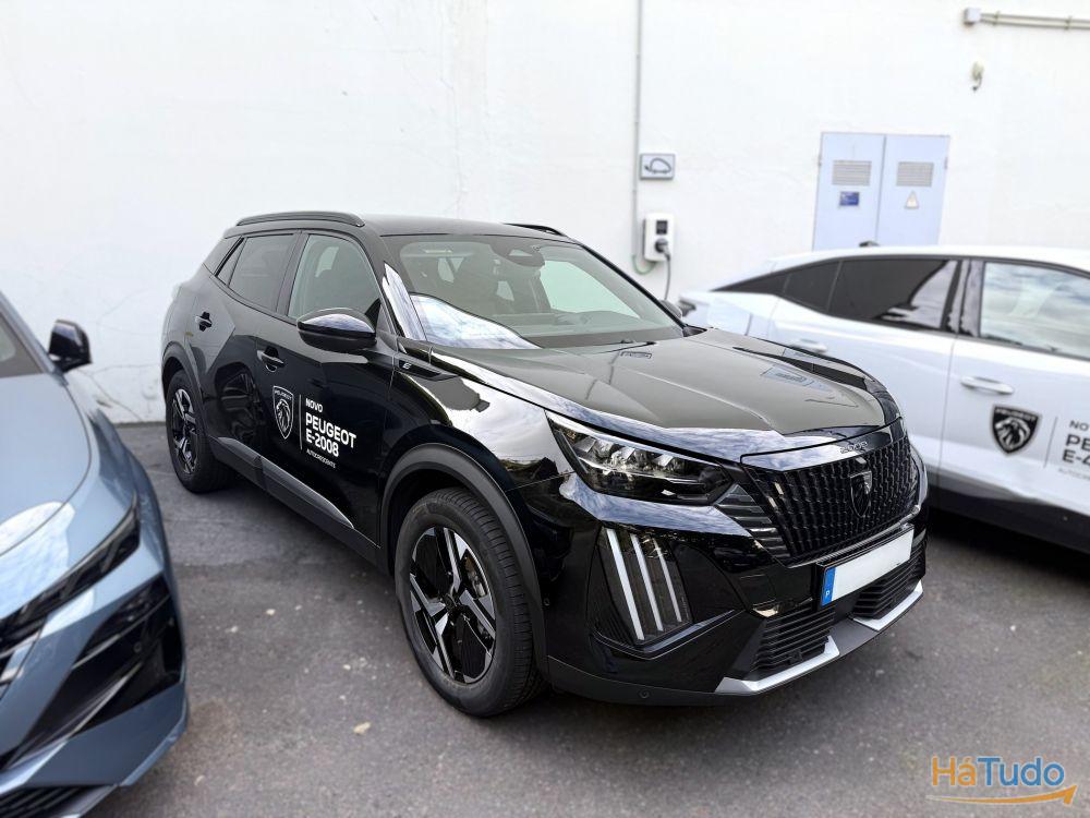 Peugeot e-2008 54 kWh GT Peugeot e-2008 54 kWh GT