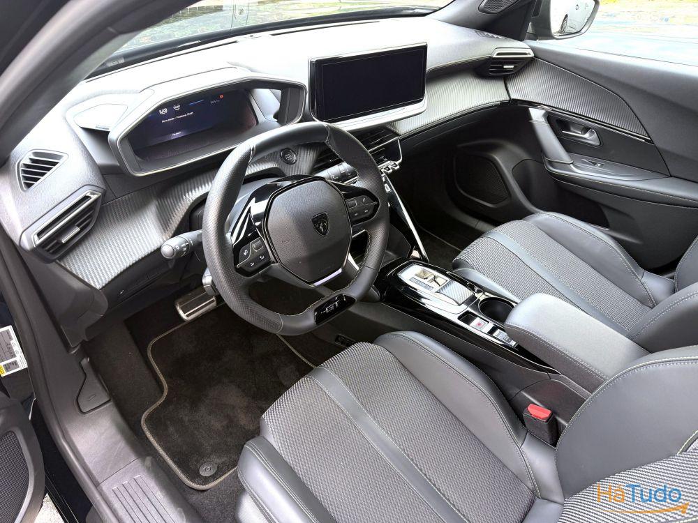 Peugeot e-2008 54 kWh GT Peugeot e-2008 54 kWh GT