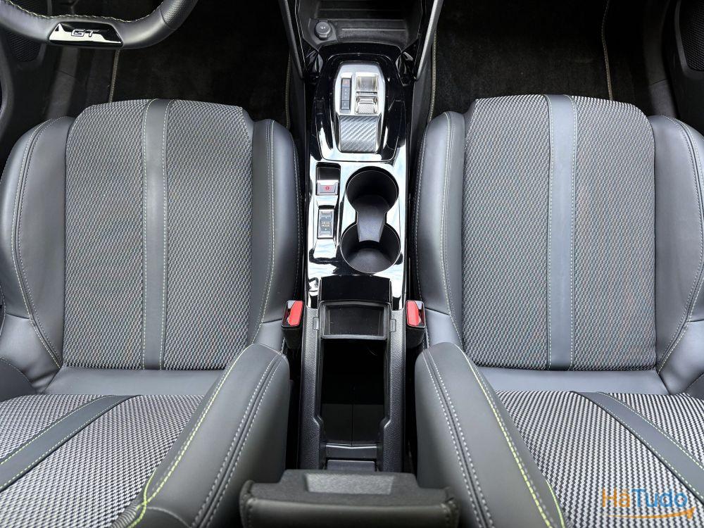 Peugeot e-2008 54 kWh GT Peugeot e-2008 54 kWh GT