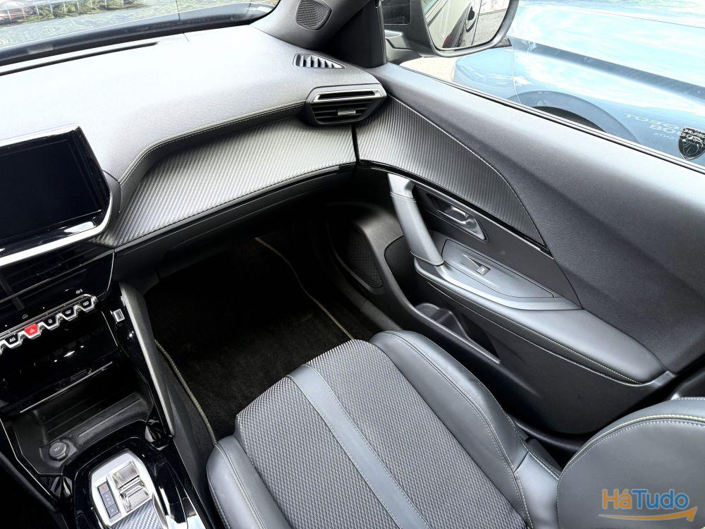 Peugeot e-2008 54 kWh GT Peugeot e-2008 54 kWh GT