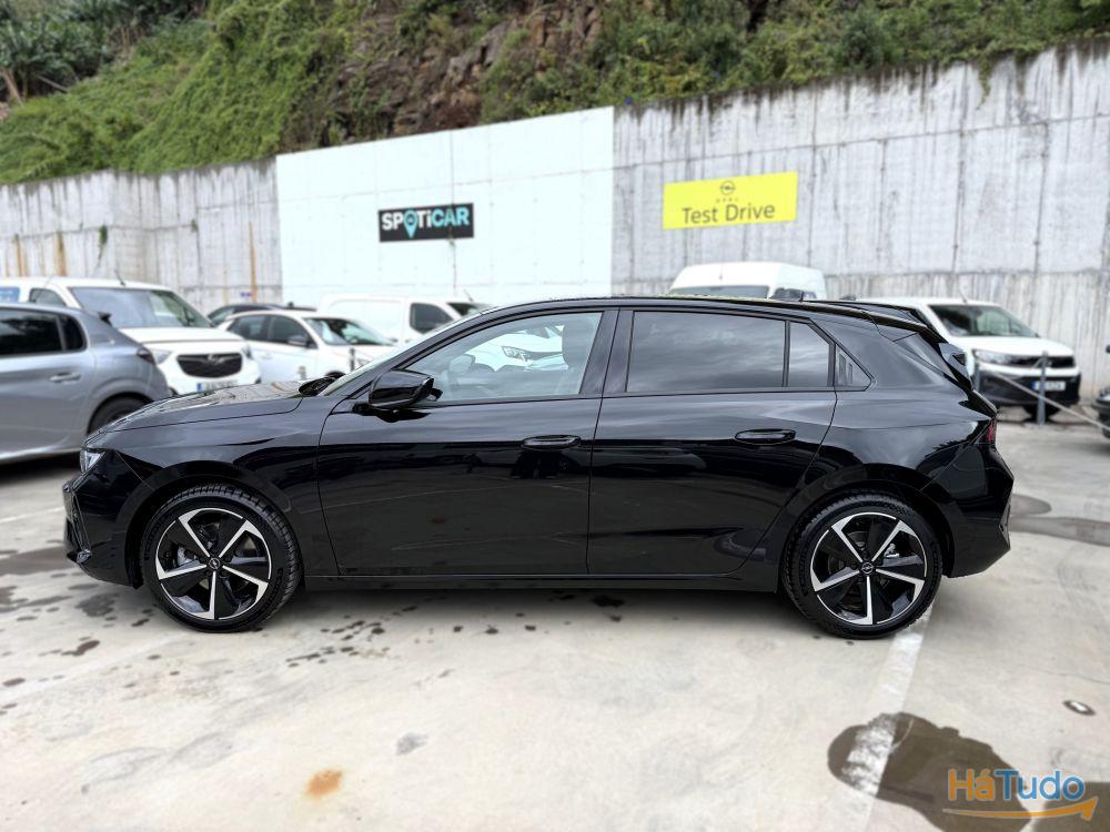 Opel Astra 1.5 D GS Aut. Opel Astra 1.5 D GS Aut.