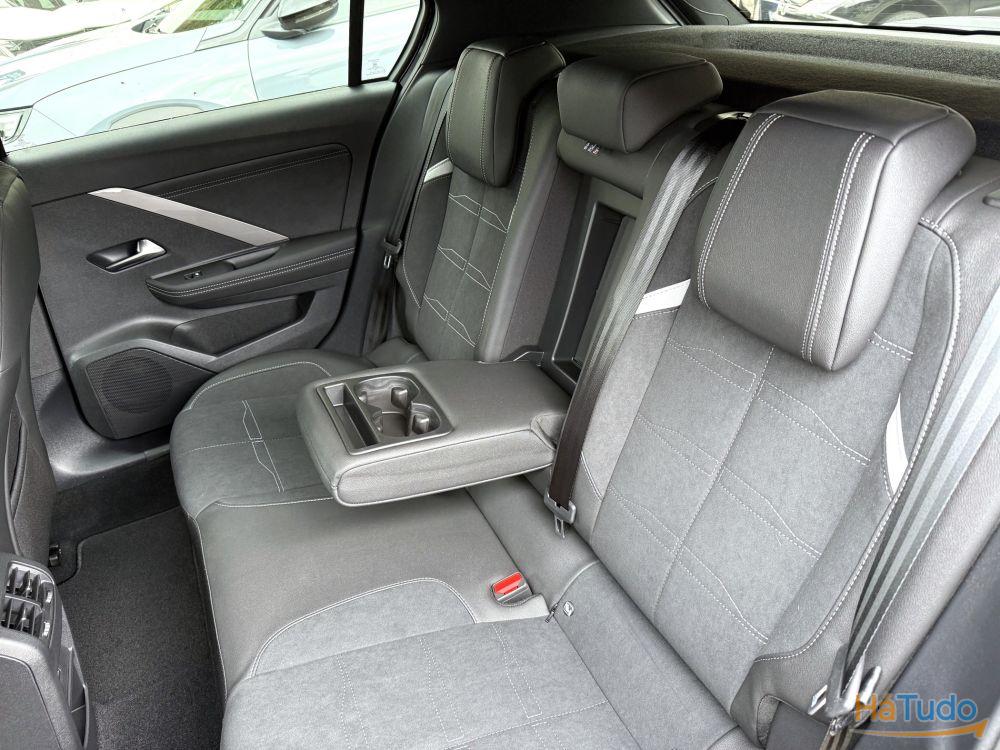 Opel Astra 1.5 D GS Aut. Opel Astra 1.5 D GS Aut.
