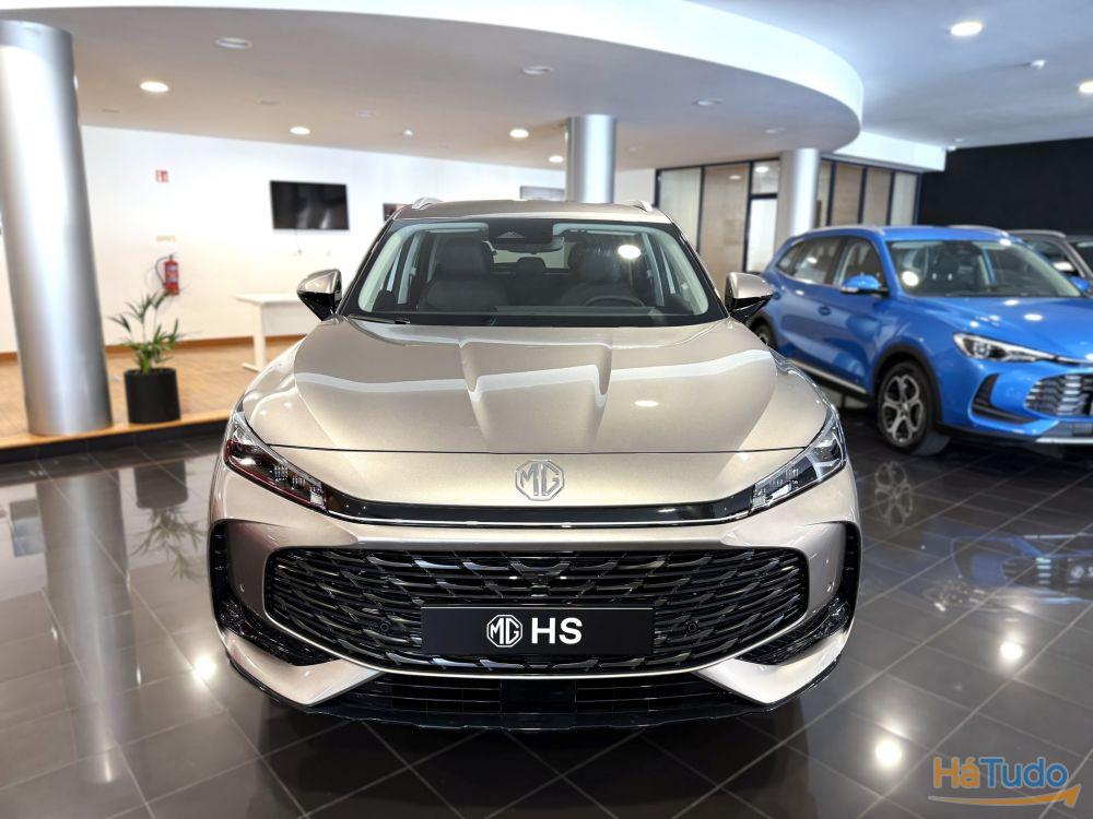 MG HS 1.5 T Luxury AT MG HS 1.5 T Luxury AT