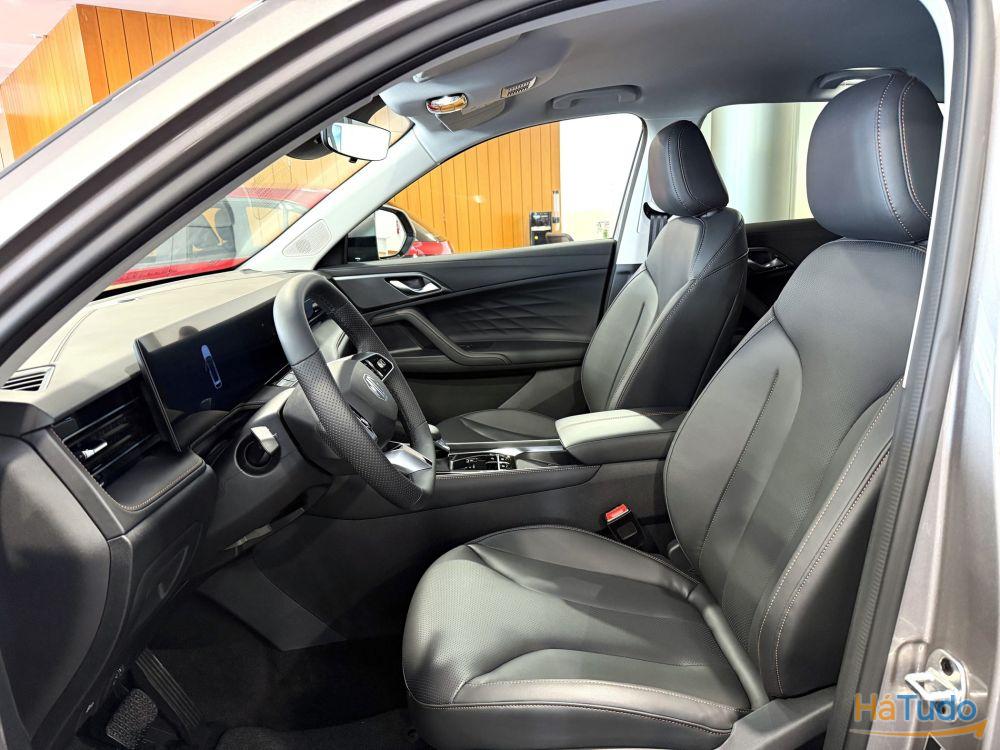 MG HS 1.5 T Luxury AT MG HS 1.5 T Luxury AT