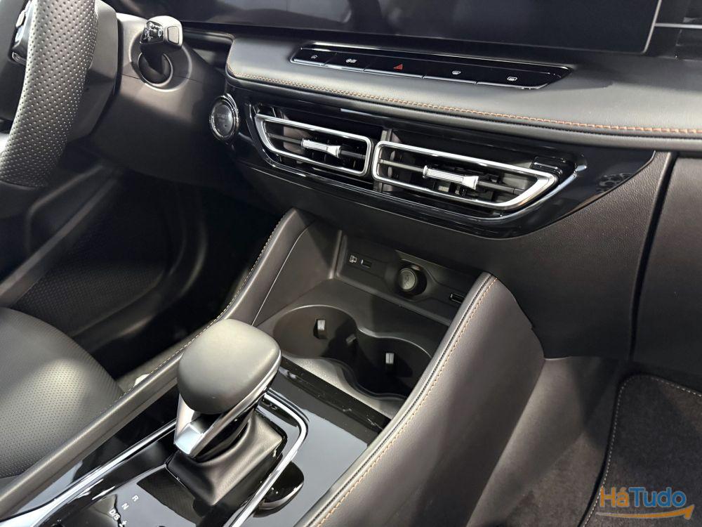 MG HS 1.5 T Luxury AT MG HS 1.5 T Luxury AT