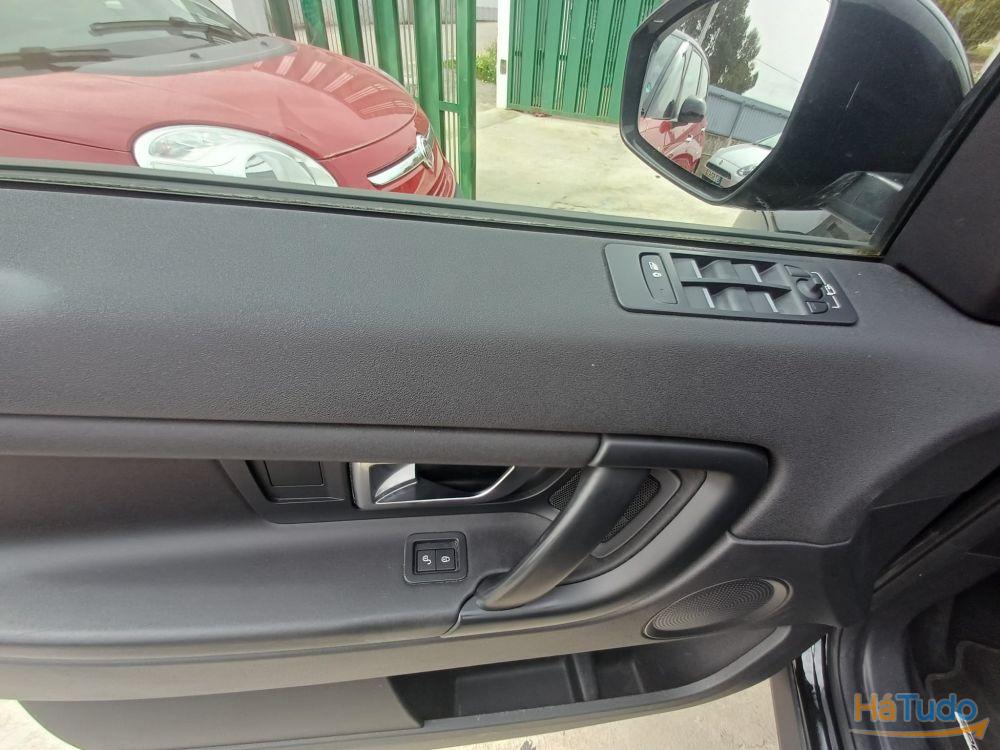 Land Rover Discovery Sport 2.0 TD4 SE Land Rover Discovery Sport 2.0 TD4 SE