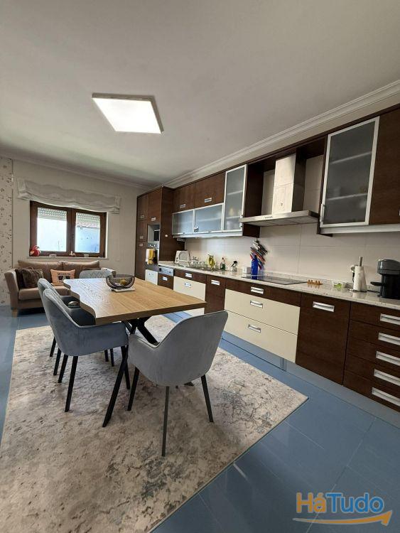 Moradia Semi- Nova T4 de Luxo - M3184/26 Moradia Semi- Nova T4 de Luxo - M3184/26