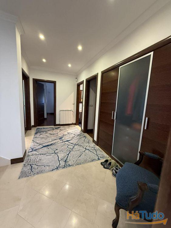 Moradia Semi- Nova T4 de Luxo - M3184/26 Moradia Semi- Nova T4 de Luxo - M3184/26