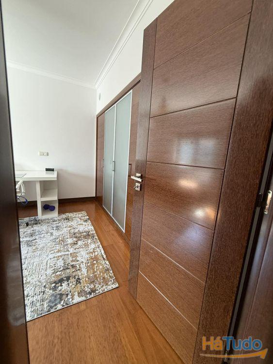 Moradia Semi- Nova T4 de Luxo - M3184/26 Moradia Semi- Nova T4 de Luxo - M3184/26