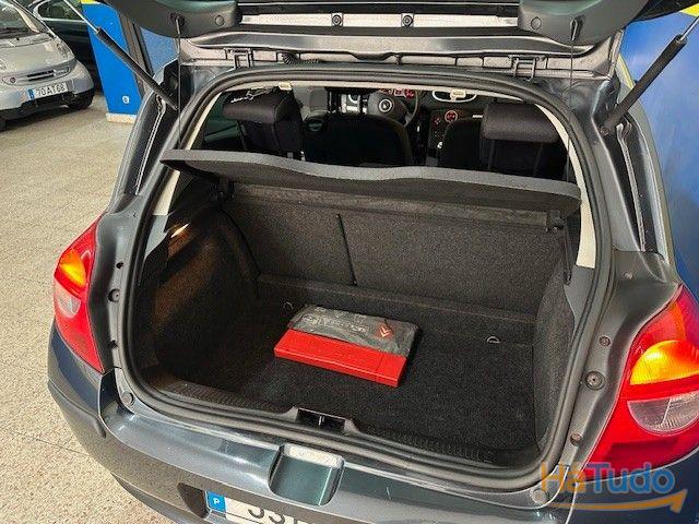 Renault Clio 1.2 16V Conf. Authentique Renault Clio 1.2 16V Conf. Authentique