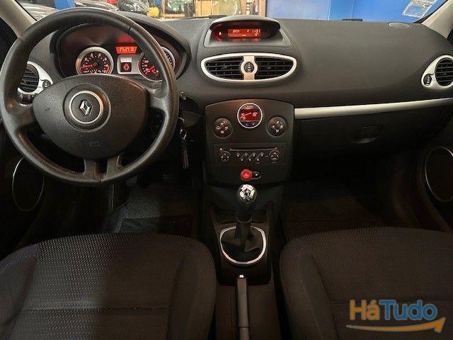 Renault Clio 1.2 16V Conf. Authentique Renault Clio 1.2 16V Conf. Authentique