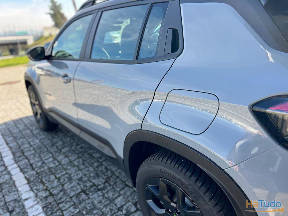 Jeep Avenger 1.2 4xe Hybrid eAWD Upland Jeep Avenger 1.2 4xe Hybrid eAWD Upland