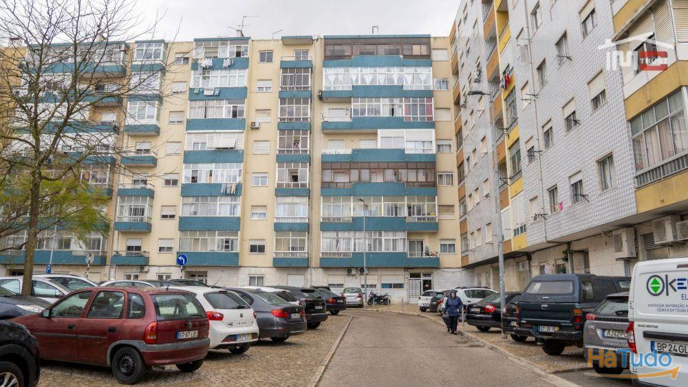 Apartamento T3, 1ºandar, Coz. Semi-Equipada, Muito Luminoso, Marquise - Torre da Marinha Apartamento T3, 1ºandar, Coz. Semi-Equipada, Muito Luminoso, Marquise - Torre da Marinha