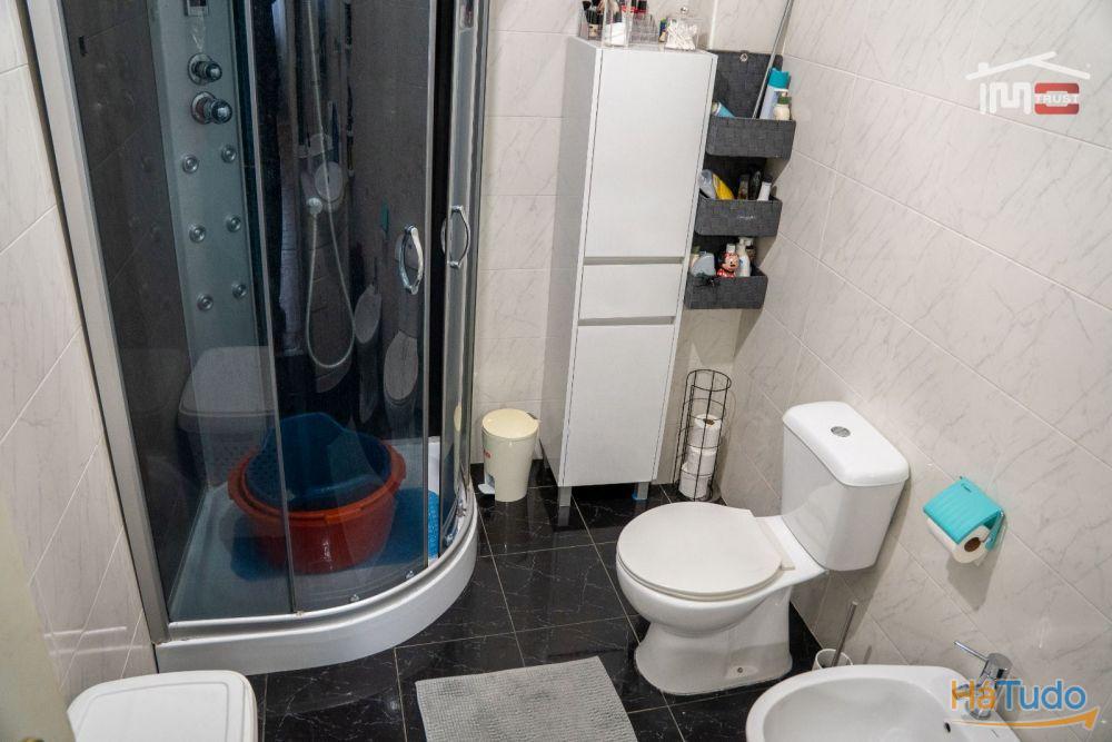 Apartamento T3, 1ºandar, Coz. Semi-Equipada, Muito Luminoso, Marquise - Torre da Marinha Apartamento T3, 1ºandar, Coz. Semi-Equipada, Muito Luminoso, Marquise - Torre da Marinha