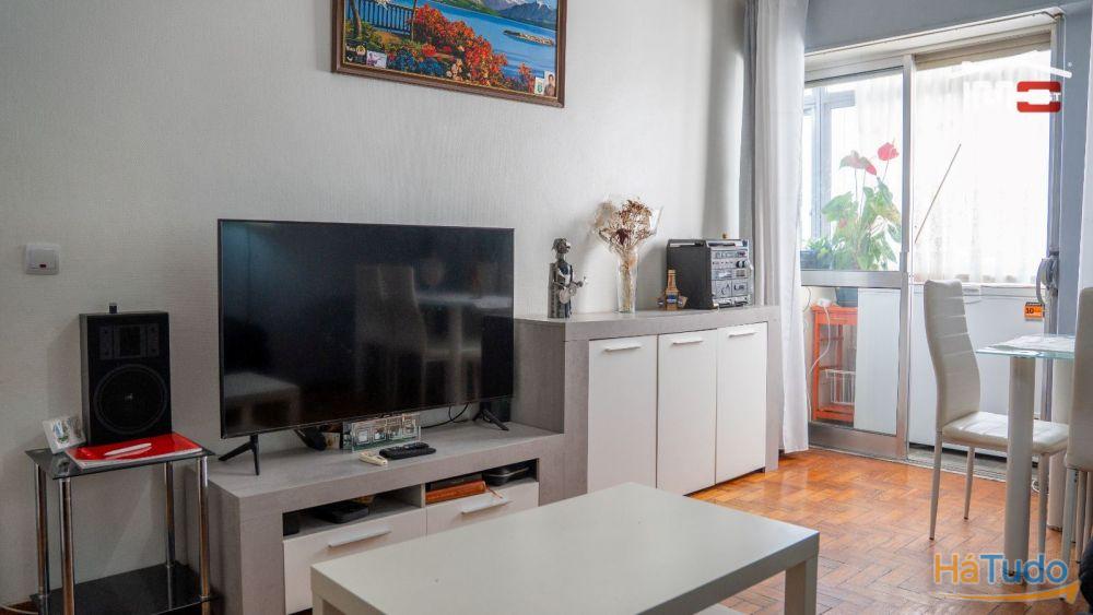 Apartamento T3, 1ºandar, Coz. Semi-Equipada, Muito Luminoso, Marquise - Torre da Marinha Apartamento T3, 1ºandar, Coz. Semi-Equipada, Muito Luminoso, Marquise - Torre da Marinha