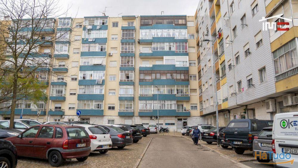 Apartamento T3, 1ºandar, Coz. Semi-Equipada, Muito Luminoso, Marquise - Torre da Marinha Apartamento T3, 1ºandar, Coz. Semi-Equipada, Muito Luminoso, Marquise - Torre da Marinha