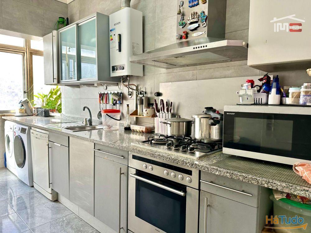 Apartamento T3, 1ºandar, Coz. Semi-Equipada, Muito Luminoso, Marquise - Torre da Marinha Apartamento T3, 1ºandar, Coz. Semi-Equipada, Muito Luminoso, Marquise - Torre da Marinha