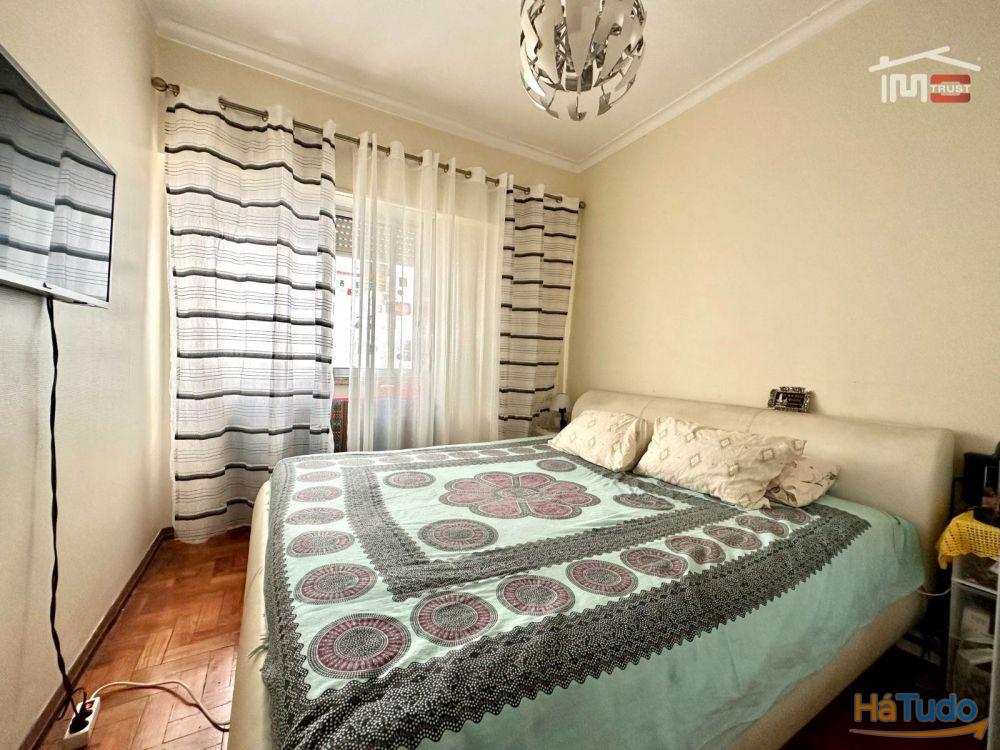 Apartamento T3, 1ºandar, Coz. Semi-Equipada, Muito Luminoso, Marquise - Torre da Marinha Apartamento T3, 1ºandar, Coz. Semi-Equipada, Muito Luminoso, Marquise - Torre da Marinha