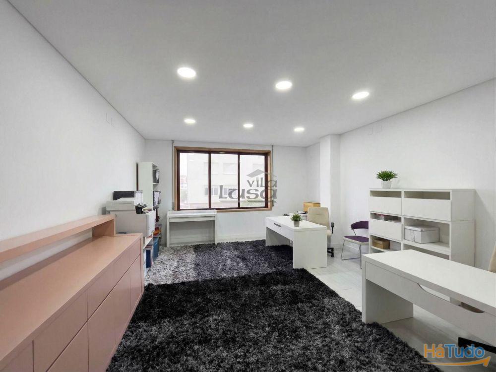 Espaço comercial com 451 m², localizado em Vilar de Andorinho, Vila Nova de Gaia, Espaço comercial com 451 m², localizado em Vilar de Andorinho, Vila Nova de Gaia,