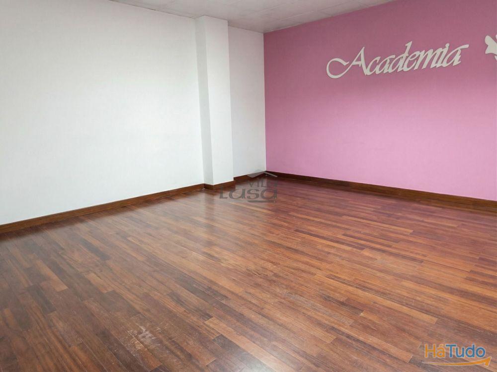 Espaço comercial com 451 m², localizado em Vilar de Andorinho, Vila Nova de Gaia, Espaço comercial com 451 m², localizado em Vilar de Andorinho, Vila Nova de Gaia,