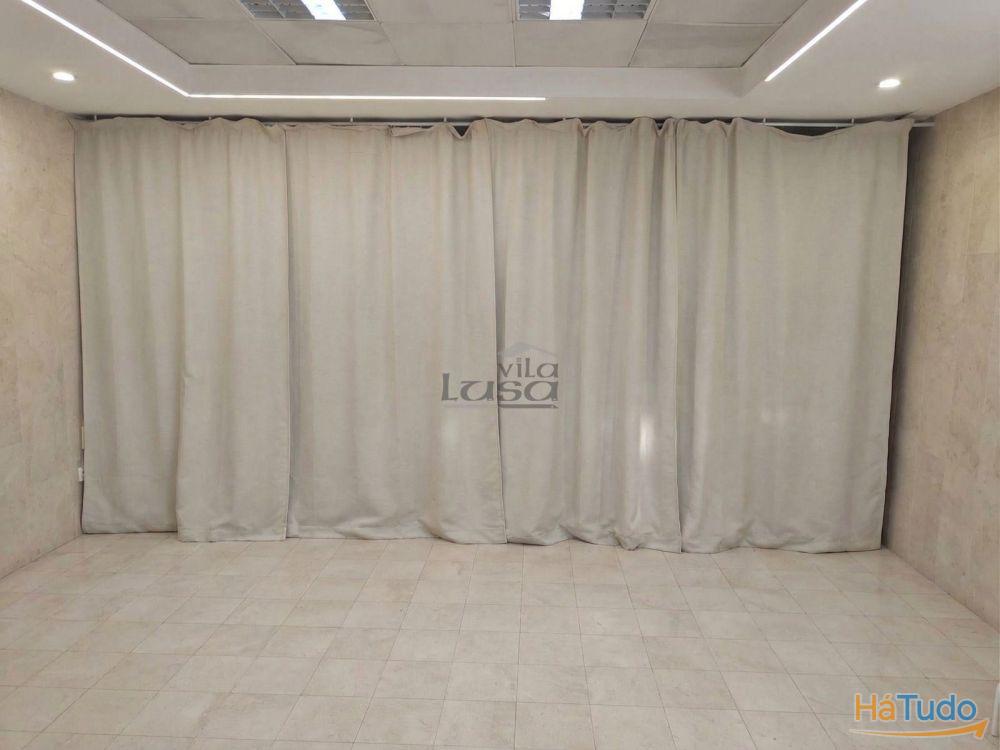 Espaço comercial com 451 m², localizado em Vilar de Andorinho, Vila Nova de Gaia, Espaço comercial com 451 m², localizado em Vilar de Andorinho, Vila Nova de Gaia,