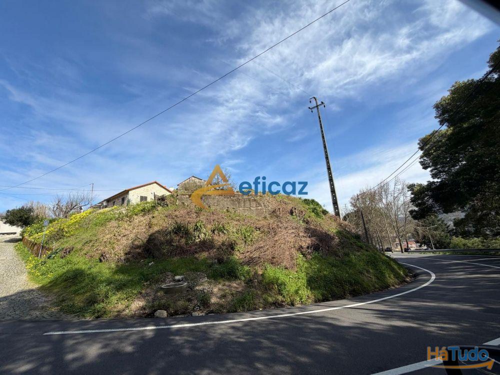 Terreno urbano com 390 m², localizado em Amarante Terreno urbano com 390 m², localizado em Amarante