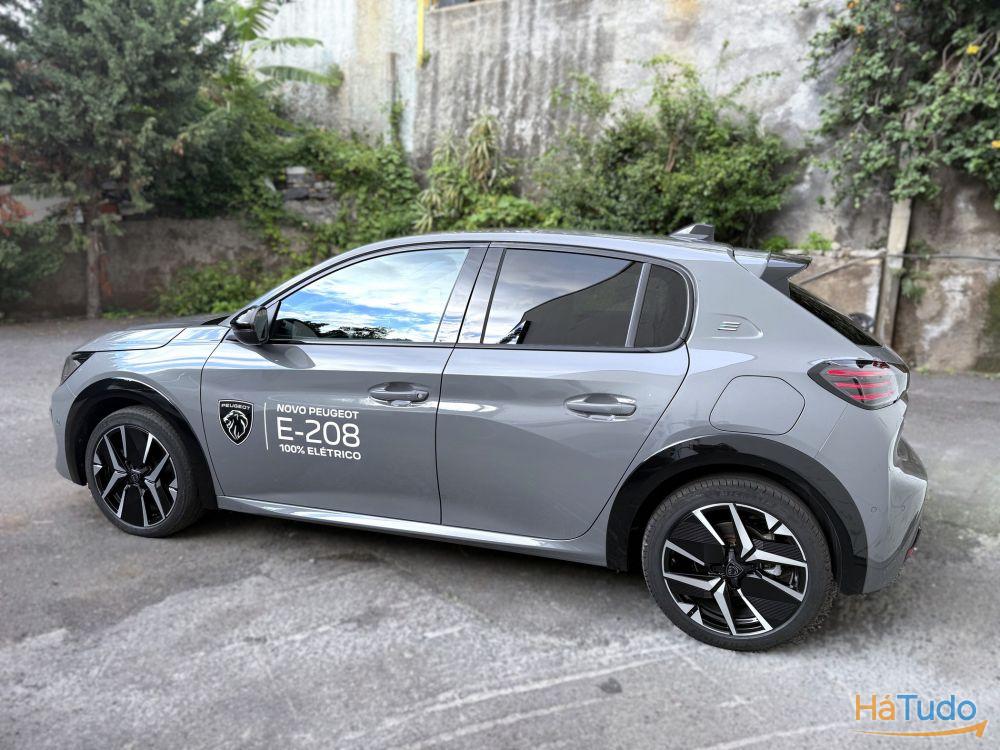 Peugeot e-208 51 kWh GT Peugeot e-208 51 kWh GT