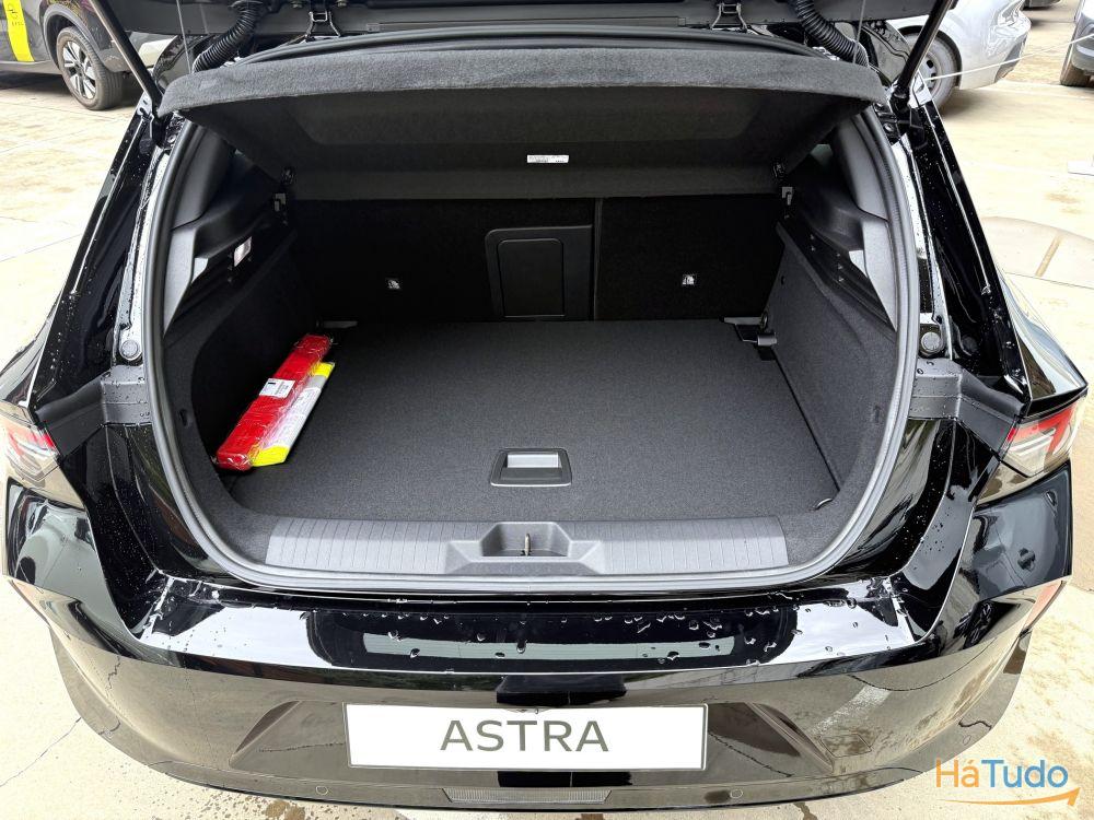 Opel Astra 1.5 D GS Aut. Opel Astra 1.5 D GS Aut.