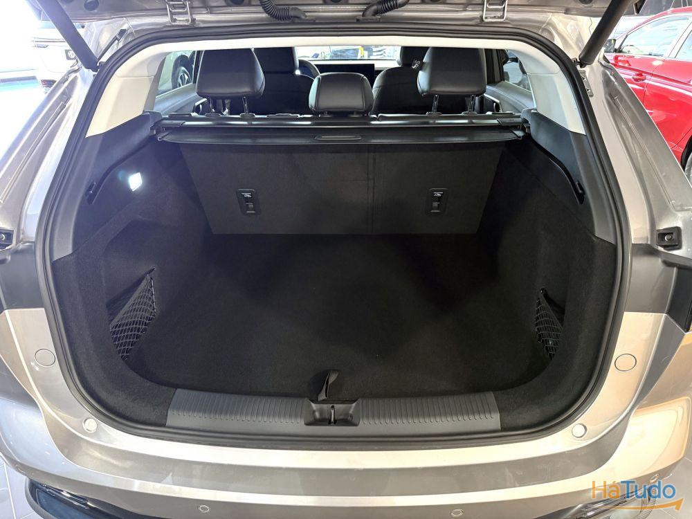 MG HS 1.5 T Luxury AT MG HS 1.5 T Luxury AT