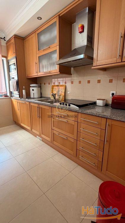 T2 Luminoso com Arrecadação em Zona Central ? Excelente Oportunidade! T2 Luminoso com Arrecadação em Zona Central ? Excelente Oportunidade!