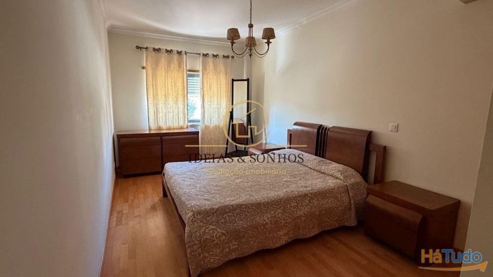 T2 Luminoso com Arrecadação em Zona Central ? Excelente Oportunidade! T2 Luminoso com Arrecadação em Zona Central ? Excelente Oportunidade!