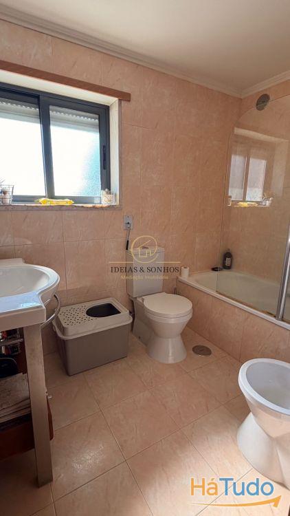 T2 Luminoso com Arrecadação em Zona Central ? Excelente Oportunidade! T2 Luminoso com Arrecadação em Zona Central ? Excelente Oportunidade!