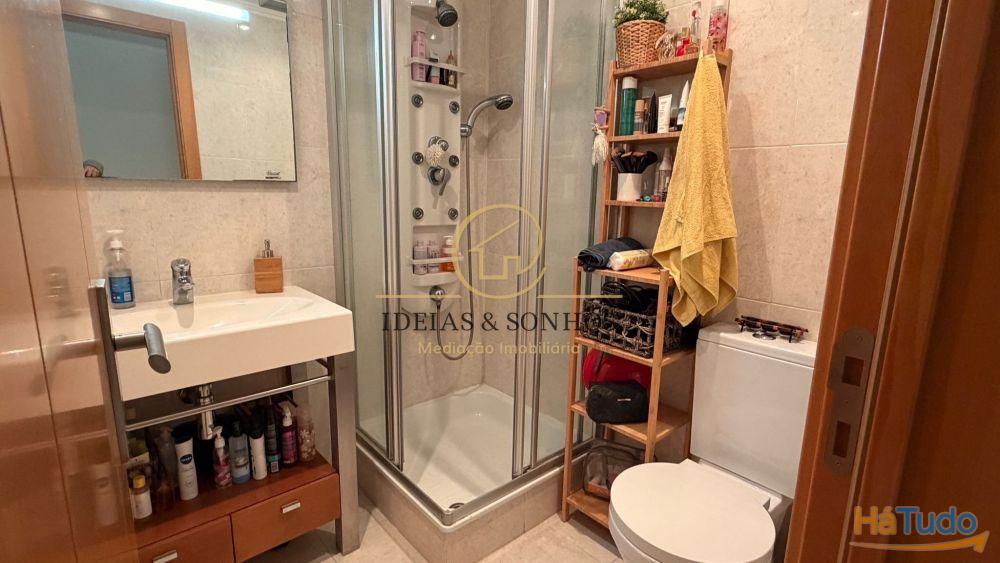 T2 Luminoso com Arrecadação em Zona Central ? Excelente Oportunidade! T2 Luminoso com Arrecadação em Zona Central ? Excelente Oportunidade!