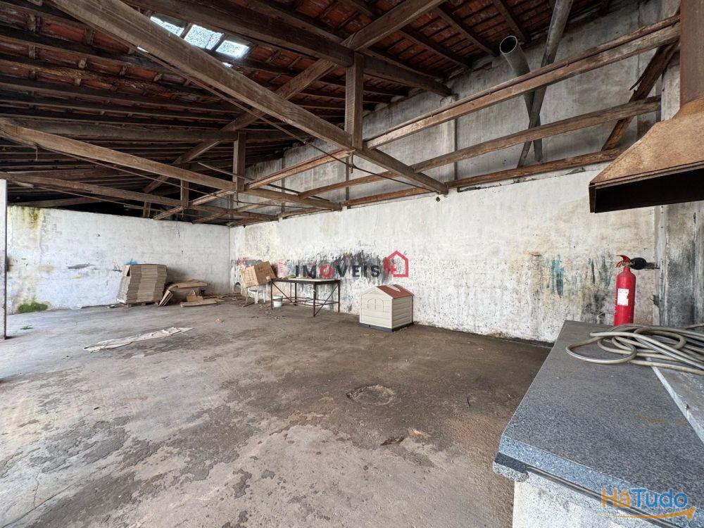 Terreno Urbano c/armazéns atividade industrial Terreno Urbano c/armazéns atividade industrial