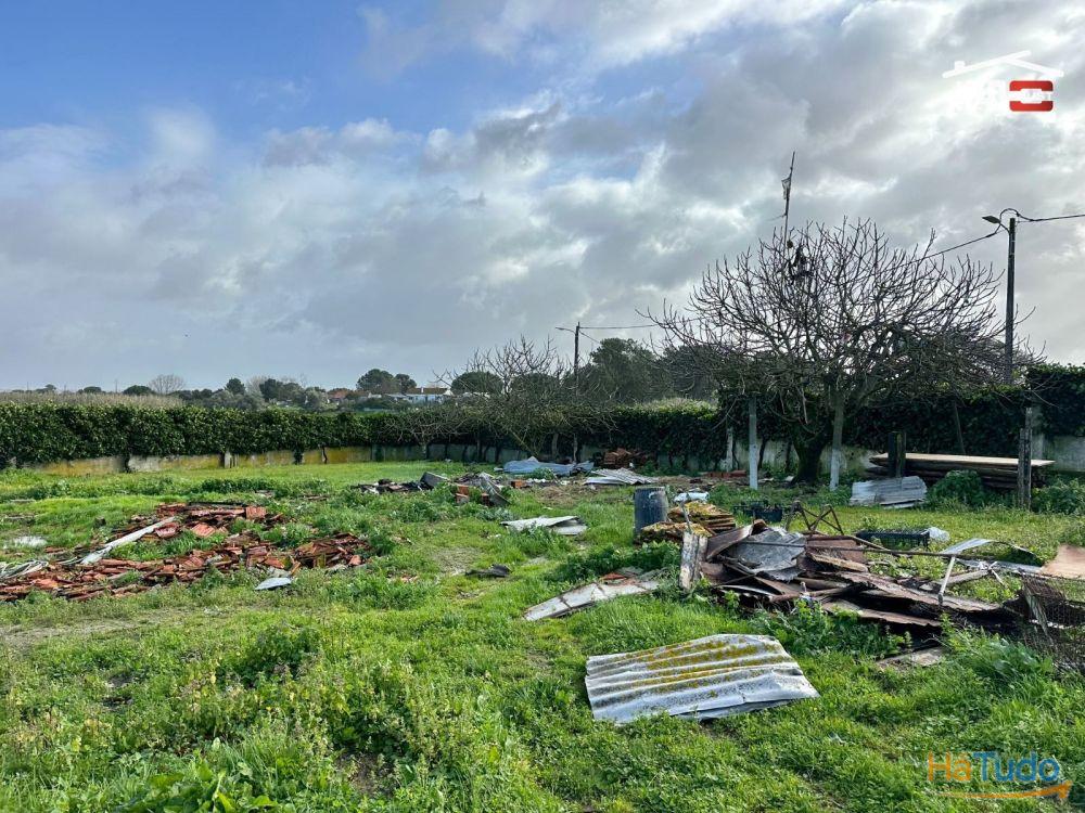 Incrível Terreno Urbano com 700m2 para construção Incrível Terreno Urbano com 700m2 para construção