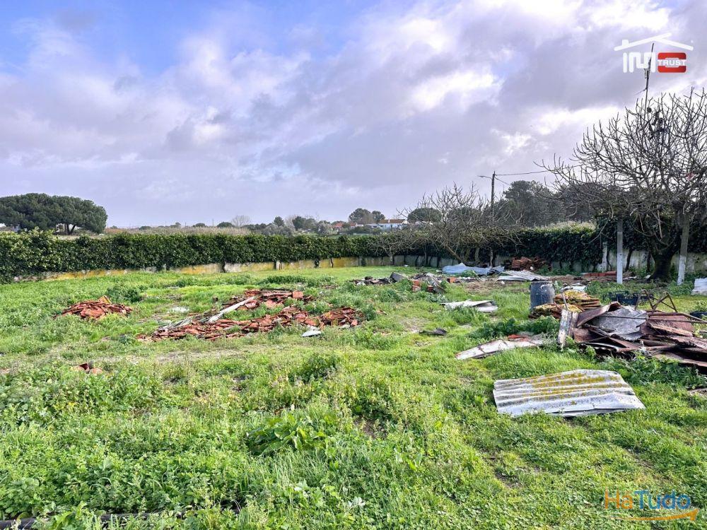 Incrível Terreno Urbano com 700m2 para construção Incrível Terreno Urbano com 700m2 para construção