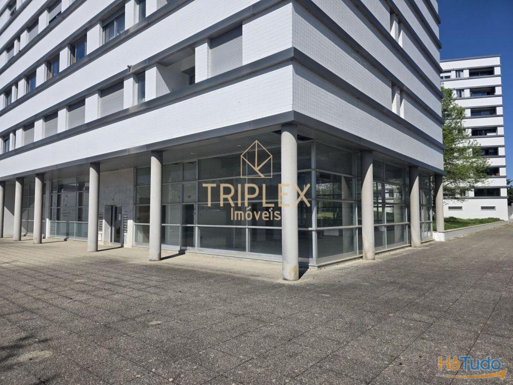 Loja c/ 3 montras Loja c/ 3 montras