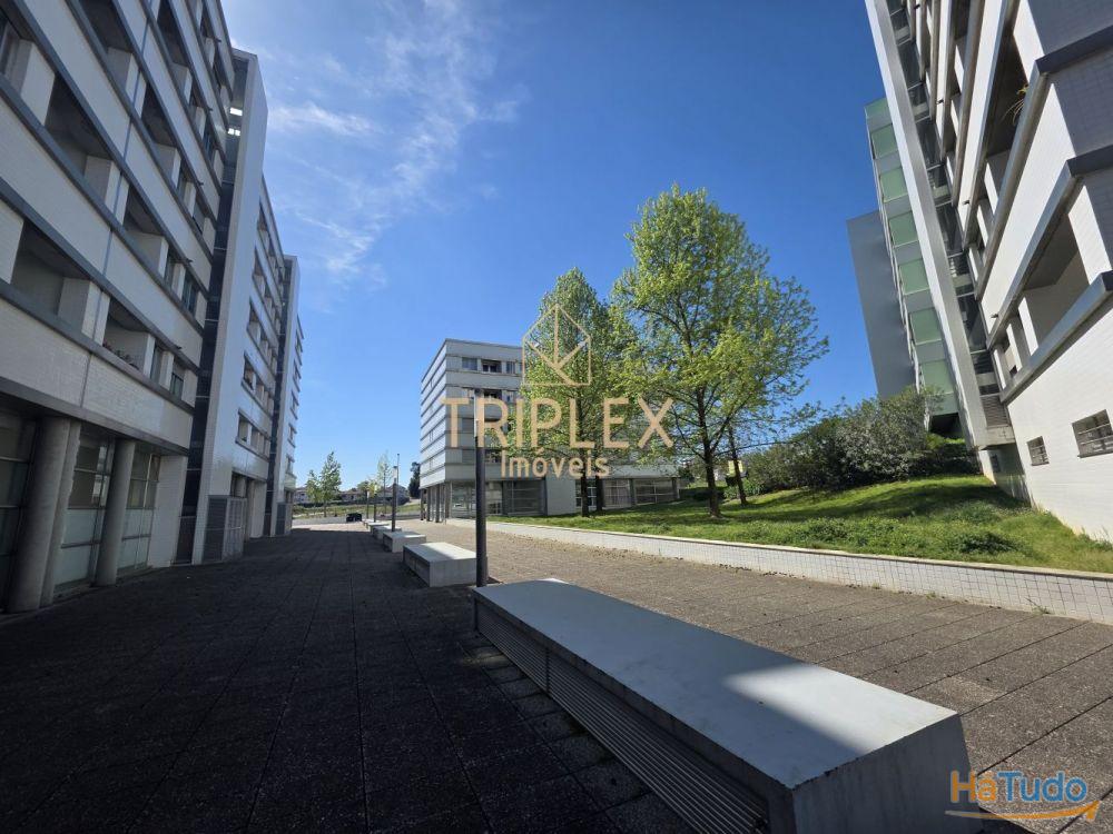 Loja c/ 3 montras Loja c/ 3 montras