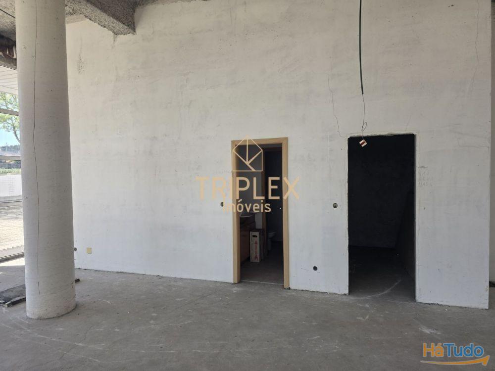 Loja c/ 3 montras Loja c/ 3 montras