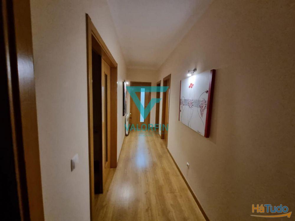 MORADIA T3 com Cave, Rés do Chão e Terreno | Batalha MORADIA T3 com Cave, Rés do Chão e Terreno | Batalha