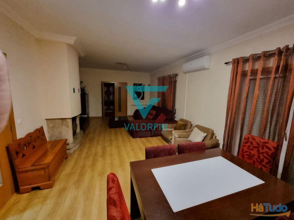 MORADIA T3 com Cave, Rés do Chão e Terreno | Batalha MORADIA T3 com Cave, Rés do Chão e Terreno | Batalha