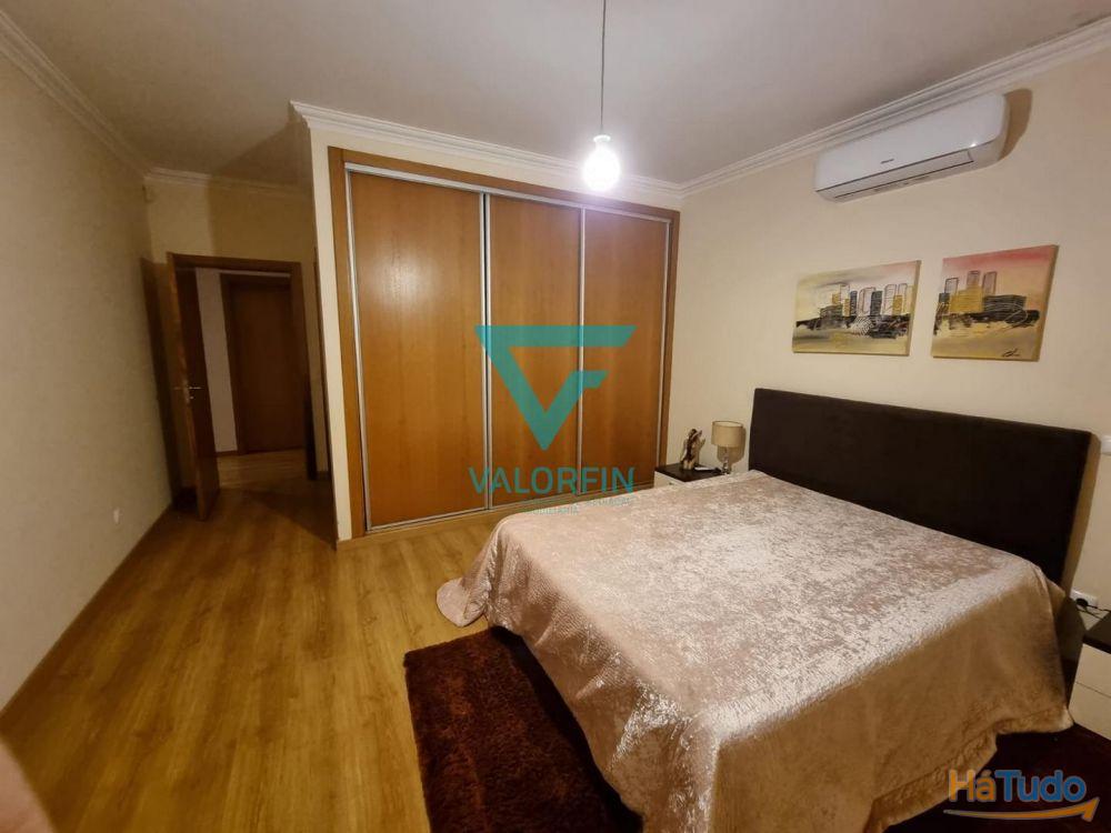 MORADIA T3 com Cave, Rés do Chão e Terreno | Batalha MORADIA T3 com Cave, Rés do Chão e Terreno | Batalha