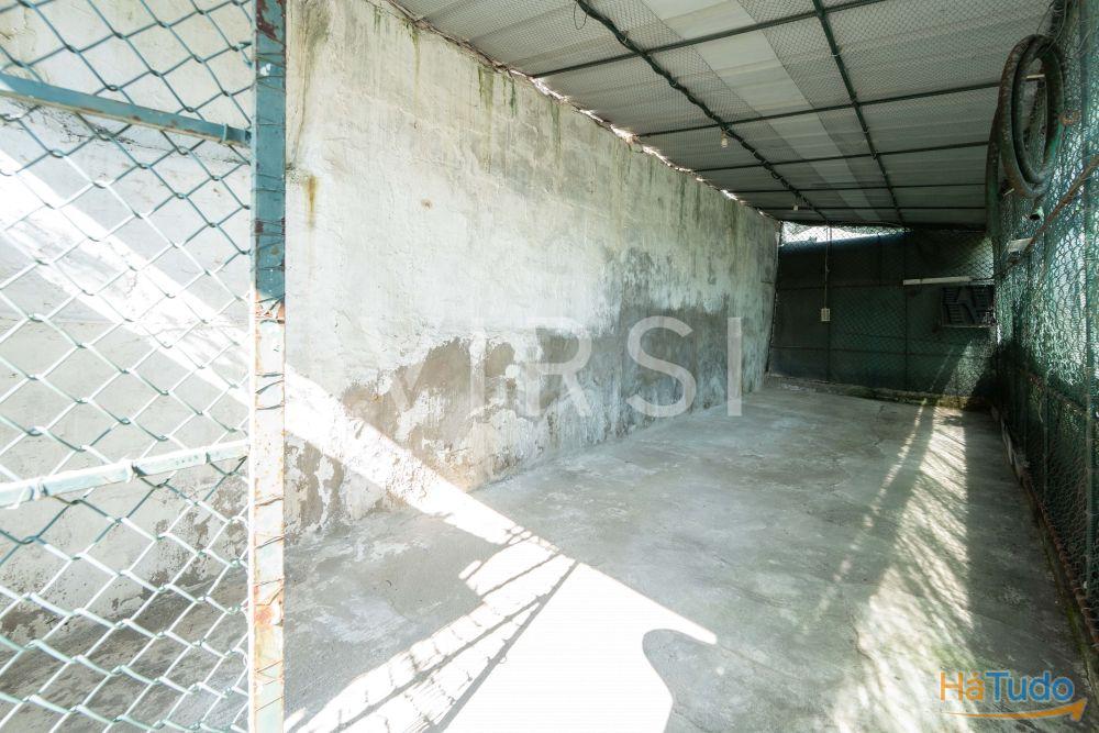 Moradia para remodelar a 3 min do ISCAC Moradia para remodelar a 3 min do ISCAC
