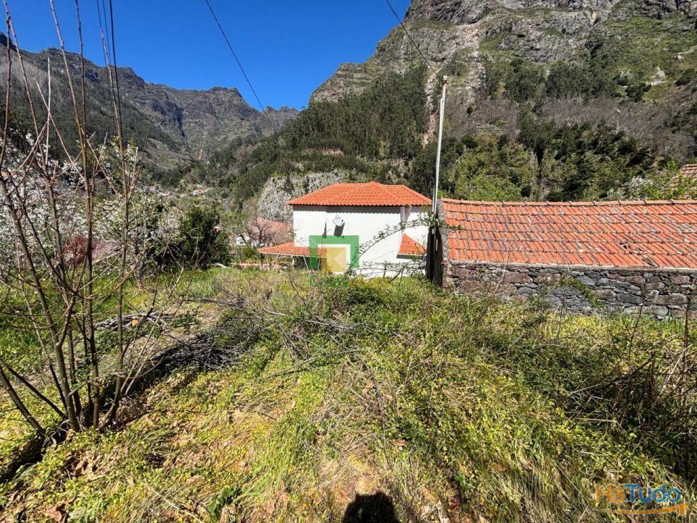 Moradia com terreno Moradia com terreno