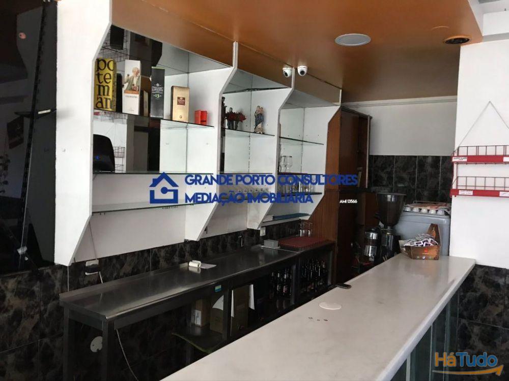 Loja dá para restauração Palmilheira ao Continente Águas Santas Loja dá para restauração Palmilheira ao Continente Águas Santas