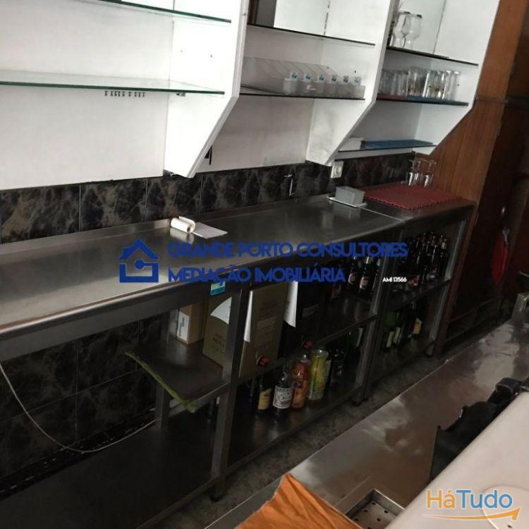 Loja dá para restauração Palmilheira ao Continente Águas Santas Loja dá para restauração Palmilheira ao Continente Águas Santas