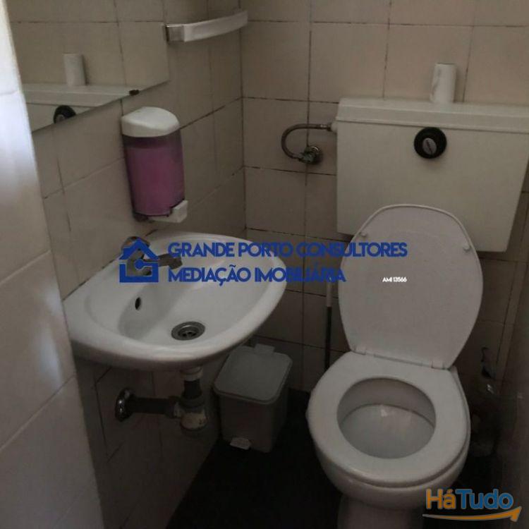 Loja dá para restauração Palmilheira ao Continente Águas Santas Loja dá para restauração Palmilheira ao Continente Águas Santas