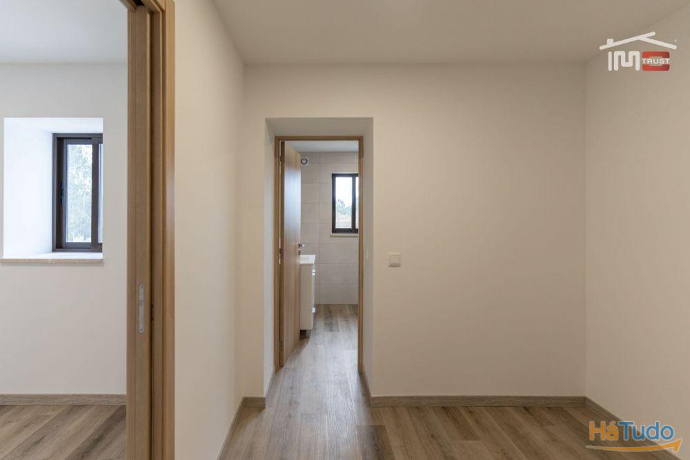 Moradia T1+1 renovada em Perulheira, S. Mamede Moradia T1+1 renovada em Perulheira, S. Mamede