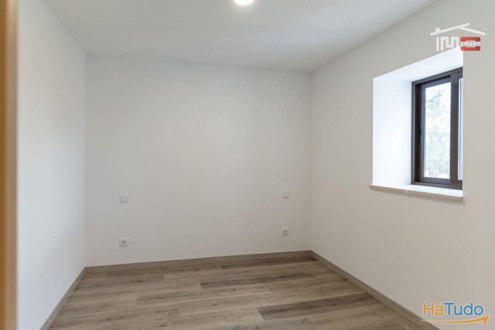 Moradia T1+1 renovada em Perulheira, S. Mamede Moradia T1+1 renovada em Perulheira, S. Mamede