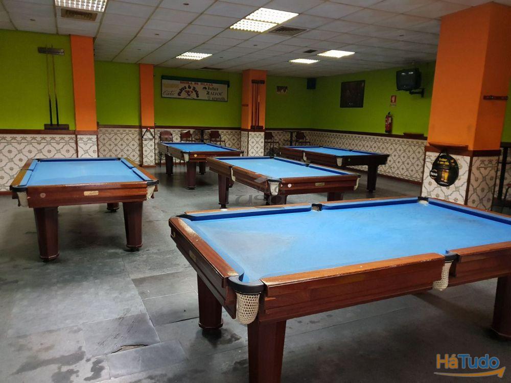 Loja Santo Ovidio com 212 m2